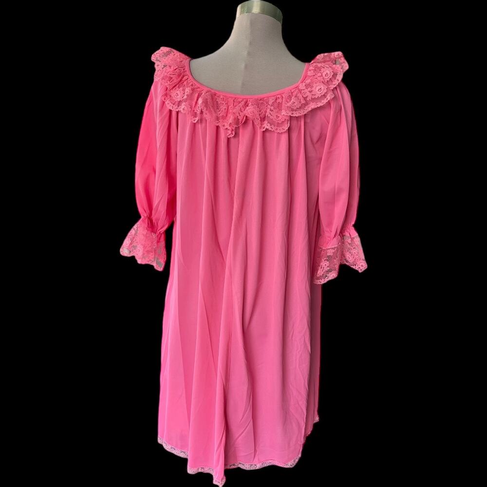 NWOT Old Stock Vintage Pink Jeunique Ladies Lounge Nightgown Size Small / Medium